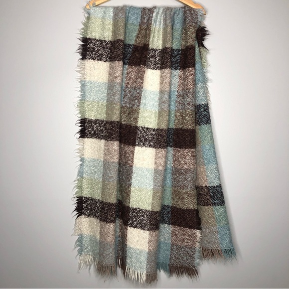 Amanda Blu Scarf Multicolored Plaid Winter Scarf Cover Fringed Edge 76" x 26" - Picture 4 of 4